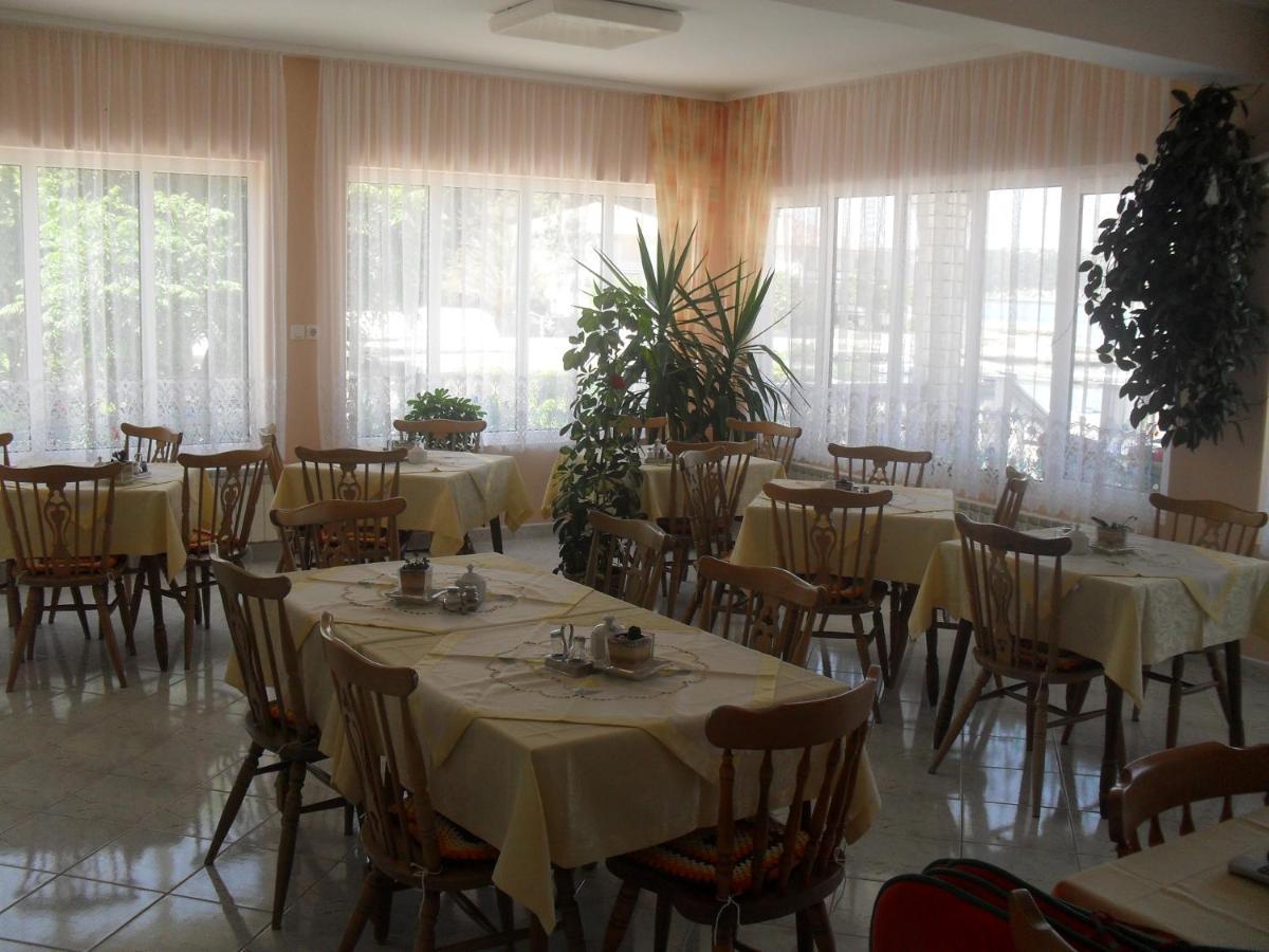 Anka Bunic Bed and Breakfast Rab Town Buitenkant foto